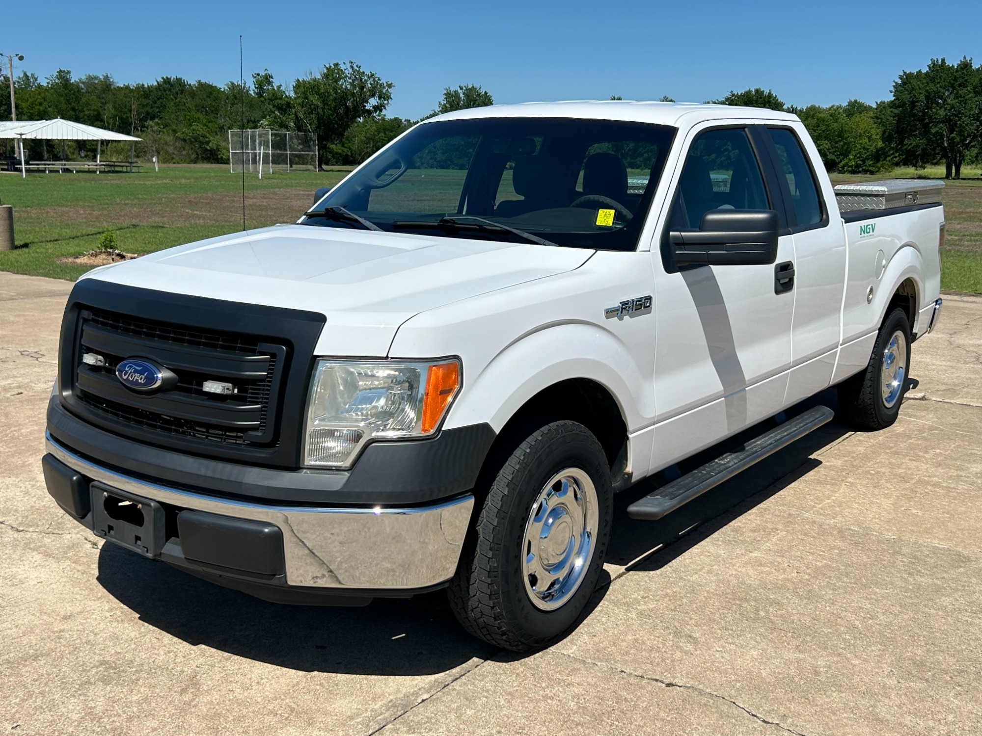 photo of 2014 Ford F-150 XLT SuperCab 6.5-ft. Bed 2WD BI-FUEL (RUNS ON BOTH CNG OR GAS)